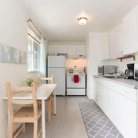 Unique, Convenient, Centrally Located Apartment Кент Екстериор снимка